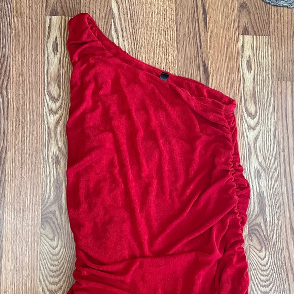 NWT 24Seven Elegant Red Ruched Body Con One-Shoulder Dress - Picture 8 of 10
